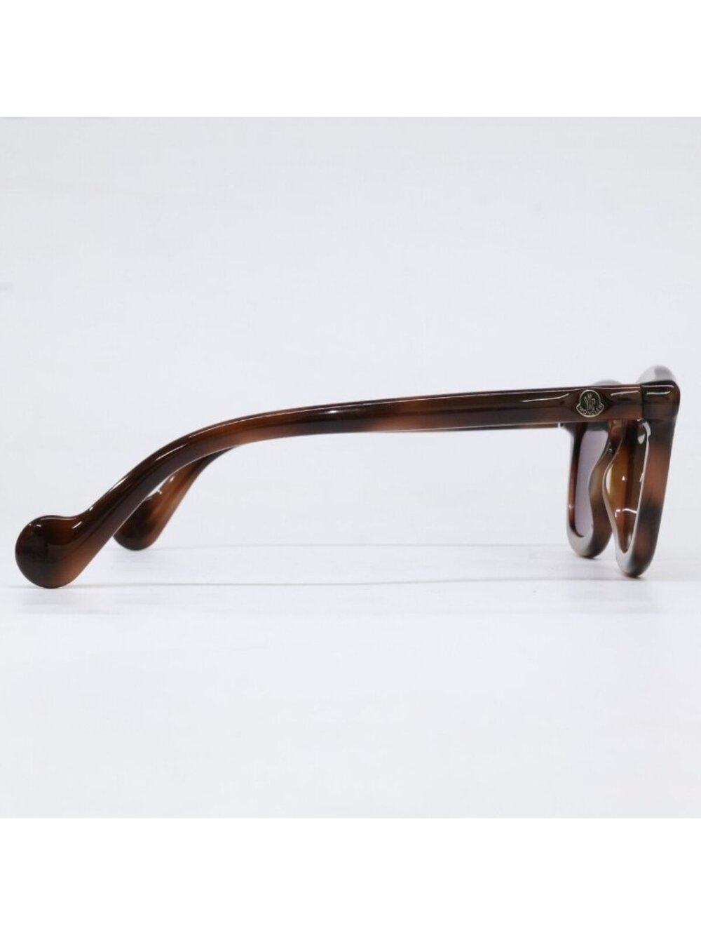 Moncler Mr Wellington Eyewear - Picture 3 of 8